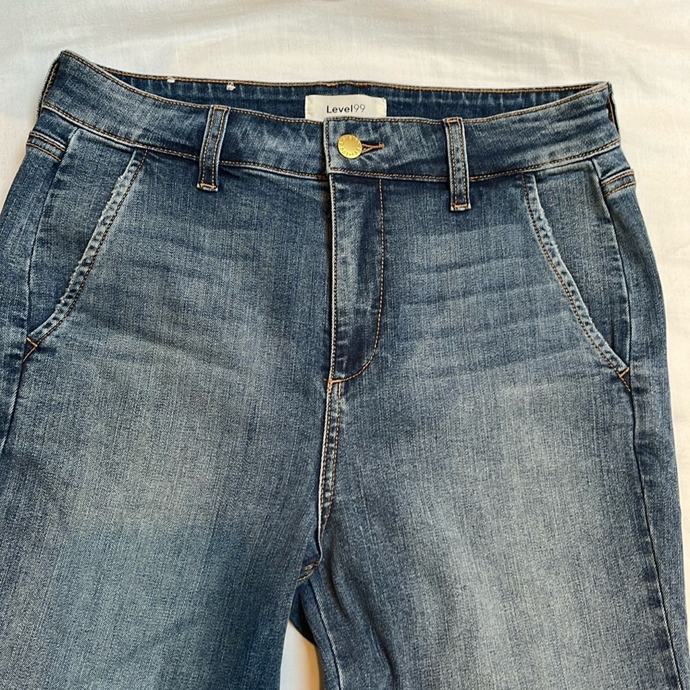 Level99 Jeans 056 View 2